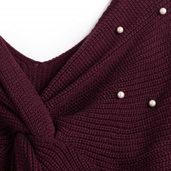 Scooped Sweater in color Burgandy - Picture 7 of 8